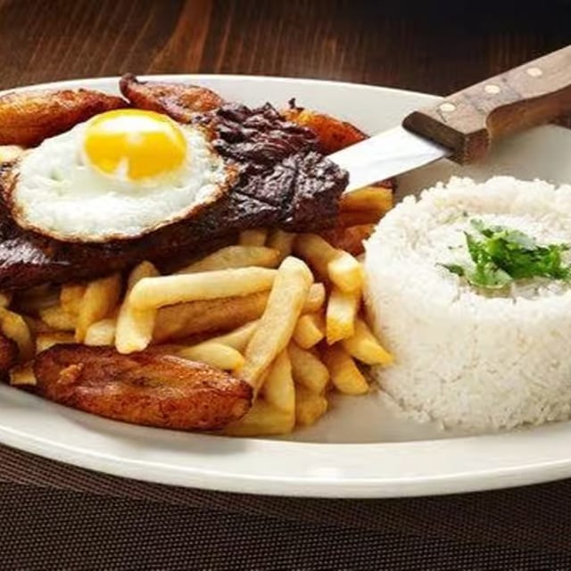 Bistec a Lo Pobre.