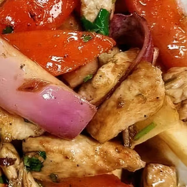 Side Pollo Saltado Meat.