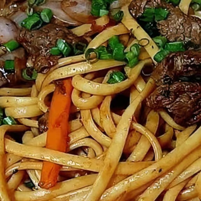 Tallarin Saltado.