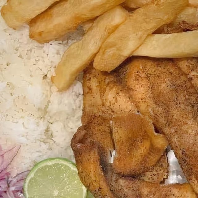 Family Pescado Frito.