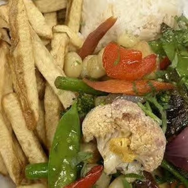 Veggie Saltado.